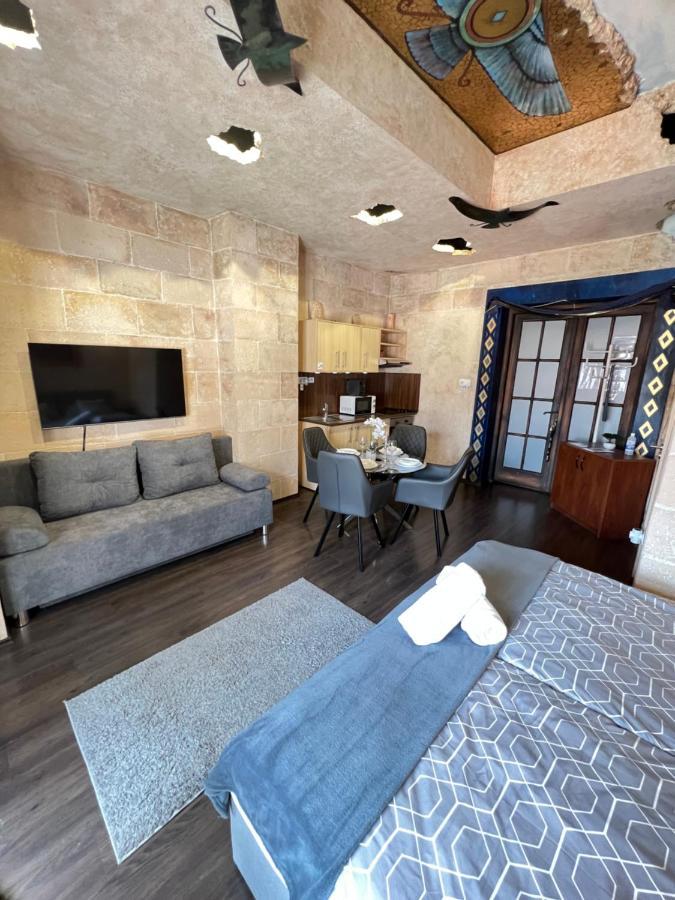 Weissmann Residence Sopron Bagian luar foto